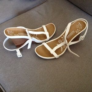 Sexy vintage Kenneth Cole Sandal Wedges Size 8